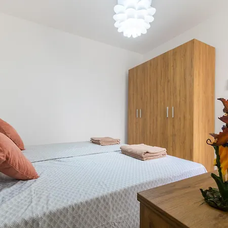 Spacious Brand New Hc Balcony 3 Bdr 2 Bth Bugibba * Σεντ Πόλς Μπέι