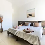Spacious Brand New Hc Balcony 3 Bdr 2 Bth Bugibba Апартаменты