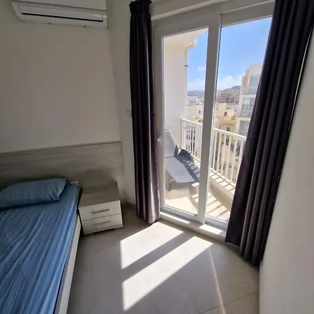 Apartamento Spacious Brand New Hc Balcony 3 Bdr 2 Bth Bugibba