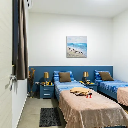 Daire Spacious Brand New Hb Balcony 3 Bdr 2 Bth Bugibba *