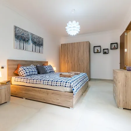 Spacious Brand New Hb Balcony 3 Bdr 2 Bth Bugibba *