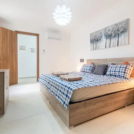 Spacious Brand New Hb Balcony 3 Bdr 2 Bth Bugibba St. Paul's Bay
