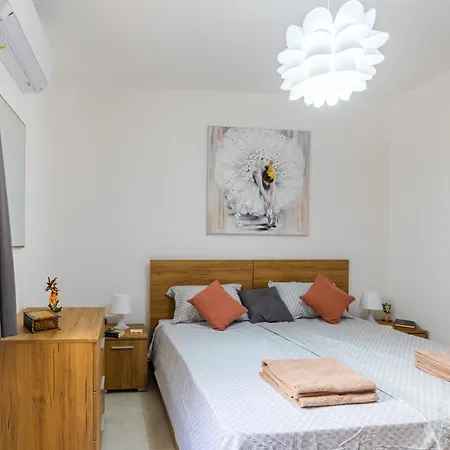 Spacious Brand New Hb Balcony 3 Bdr 2 Bth Bugibba *