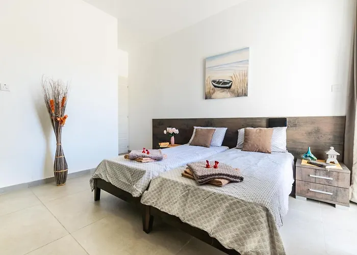 Spacious Brand New Hc Balcony 3 Bdr 2 Bth Bugibba Apartment