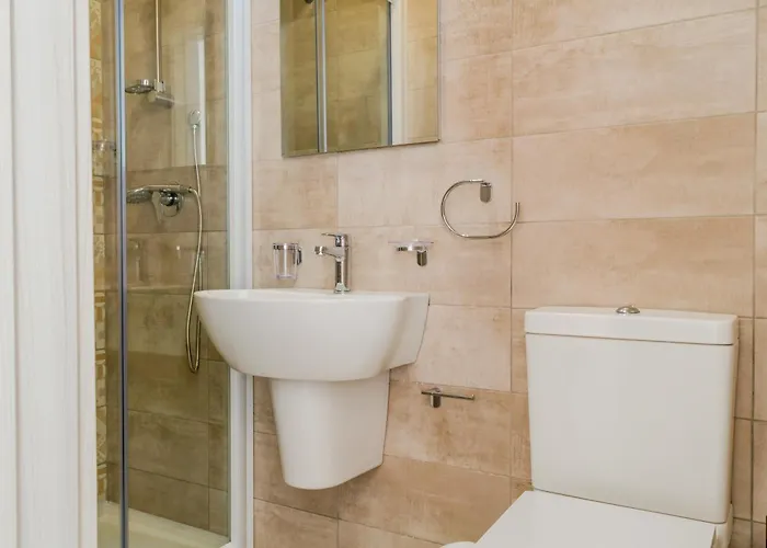 Spacious Brand New Hc Balcony 3 Bdr 2 Bth Bugibba Apartment *