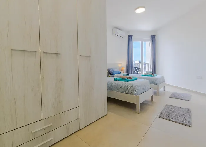 Spacious Brand New Hc Balcony 3 Bdr 2 Bth Bugibba Apartment *