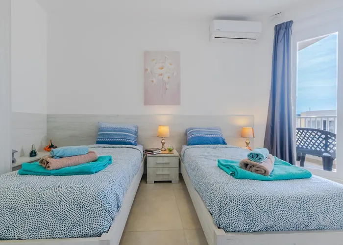 Spacious Brand New Hc Balcony 3 Bdr 2 Bth Bugibba Apartment *