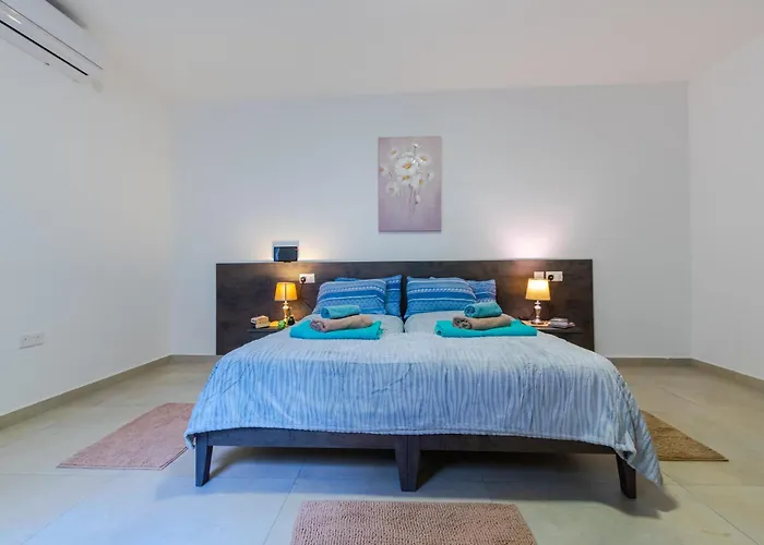 Spacious Brand New Hc Balcony 3 Bdr 2 Bth Bugibba Apartment