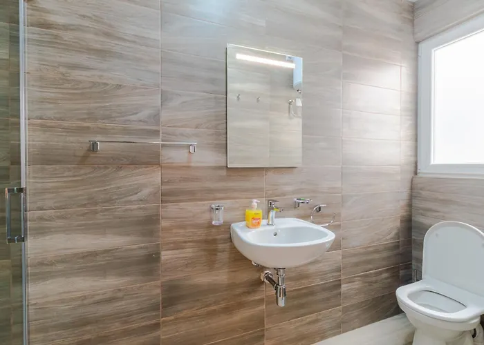 Apartment Spacious Brand New Hc Balcony 3 Bdr 2 Bth Bugibba *